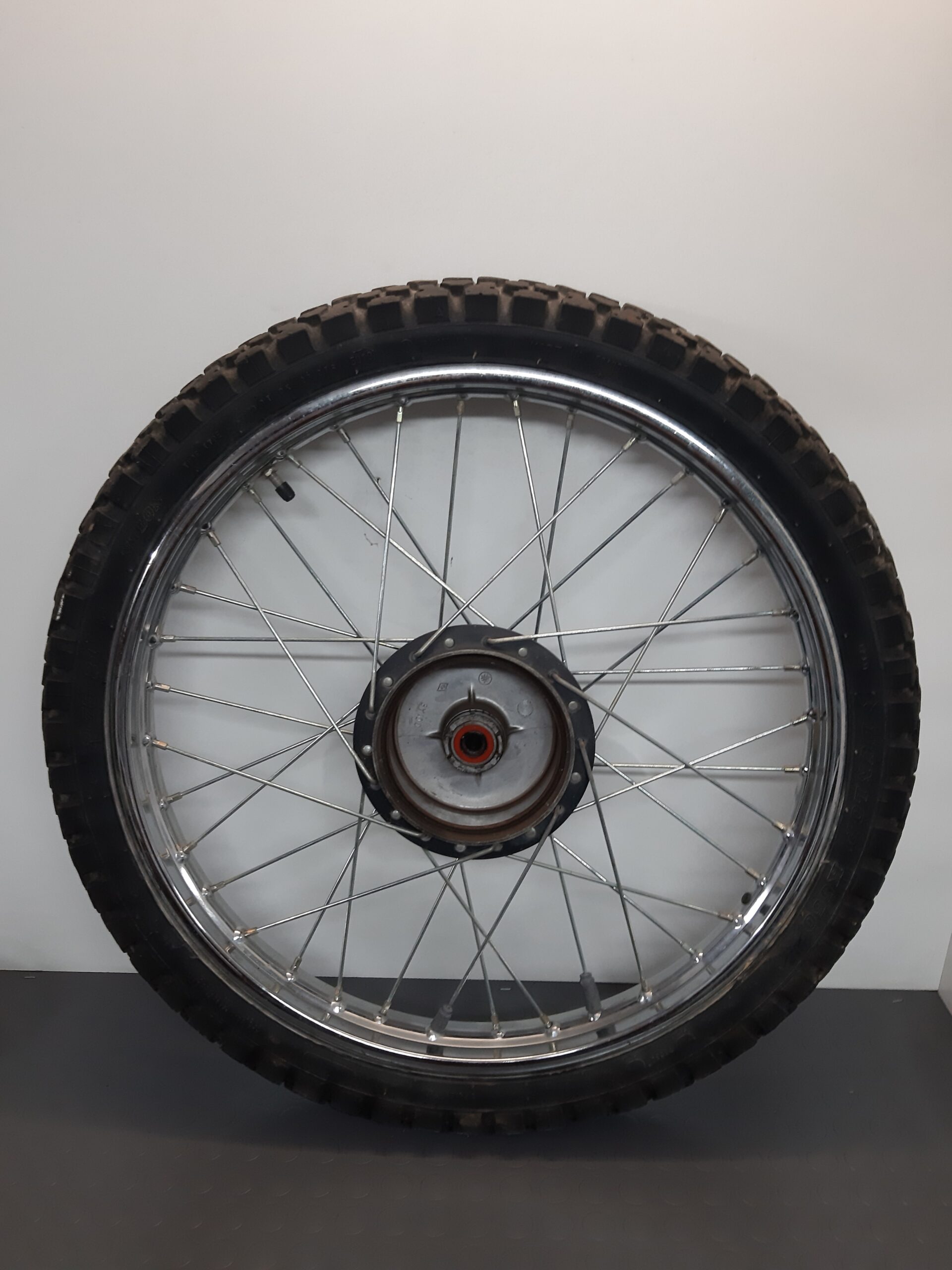 Roue avant Yamaha XT 125 (12V) année 1990