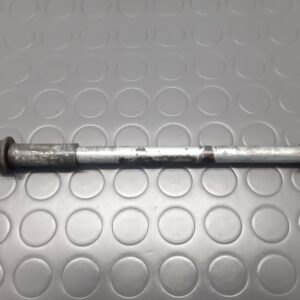 Axe de roue avant Yamaha DT 125 2A8 année 1978/79