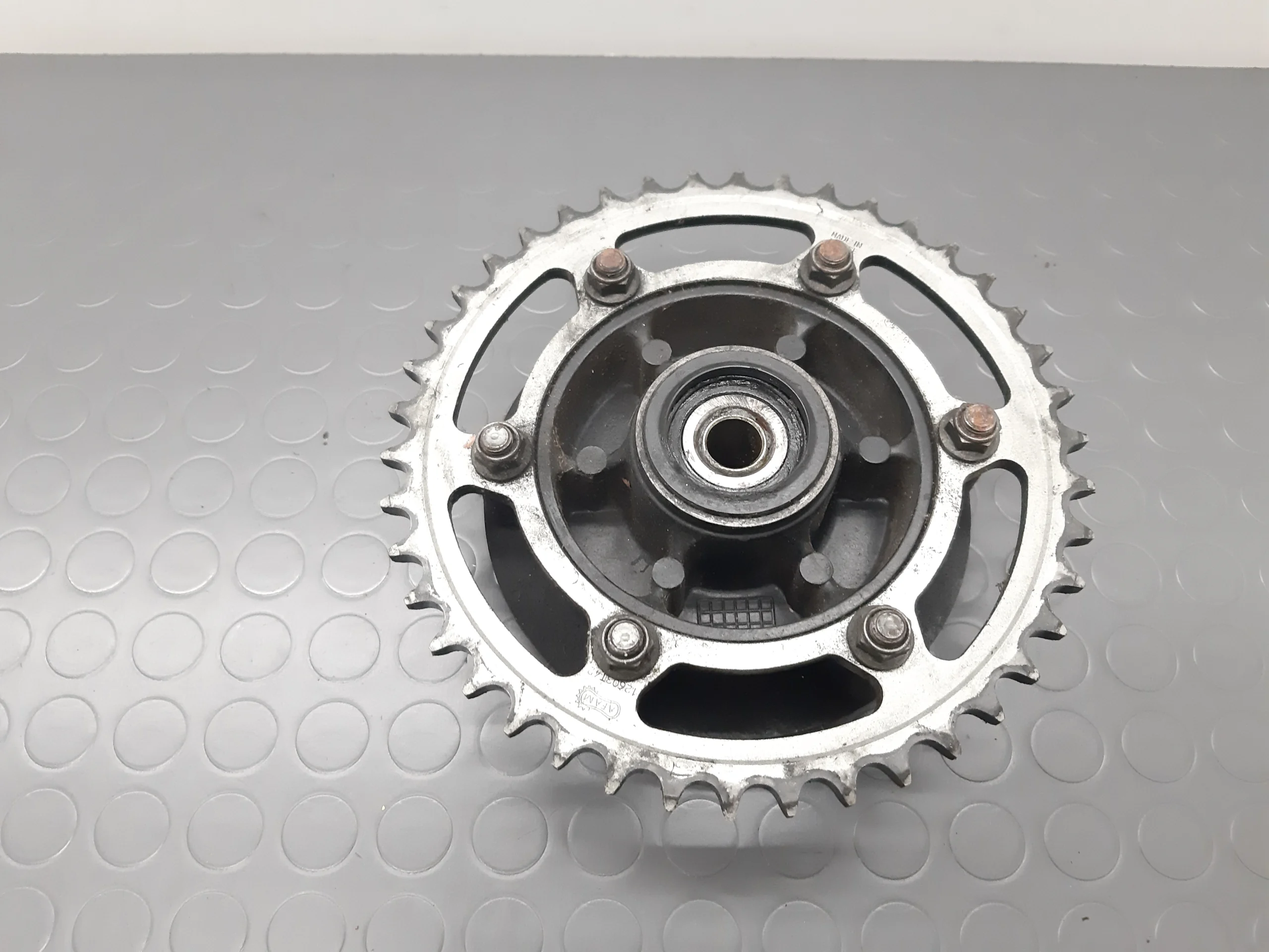 Sprocket carrier Yamaha TDM 850 4Tx Yr. 1996