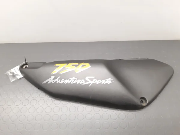 Carénage latéral droit Honda XRV 750 Africa Twin (JH2RD07D6) année 1996-2000