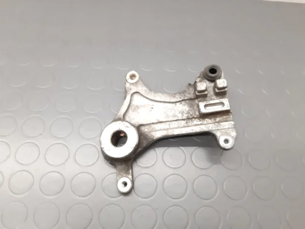 Bremssattel Befestigung Honda NX 650 Dominator (RD02) Jg. 1988-94