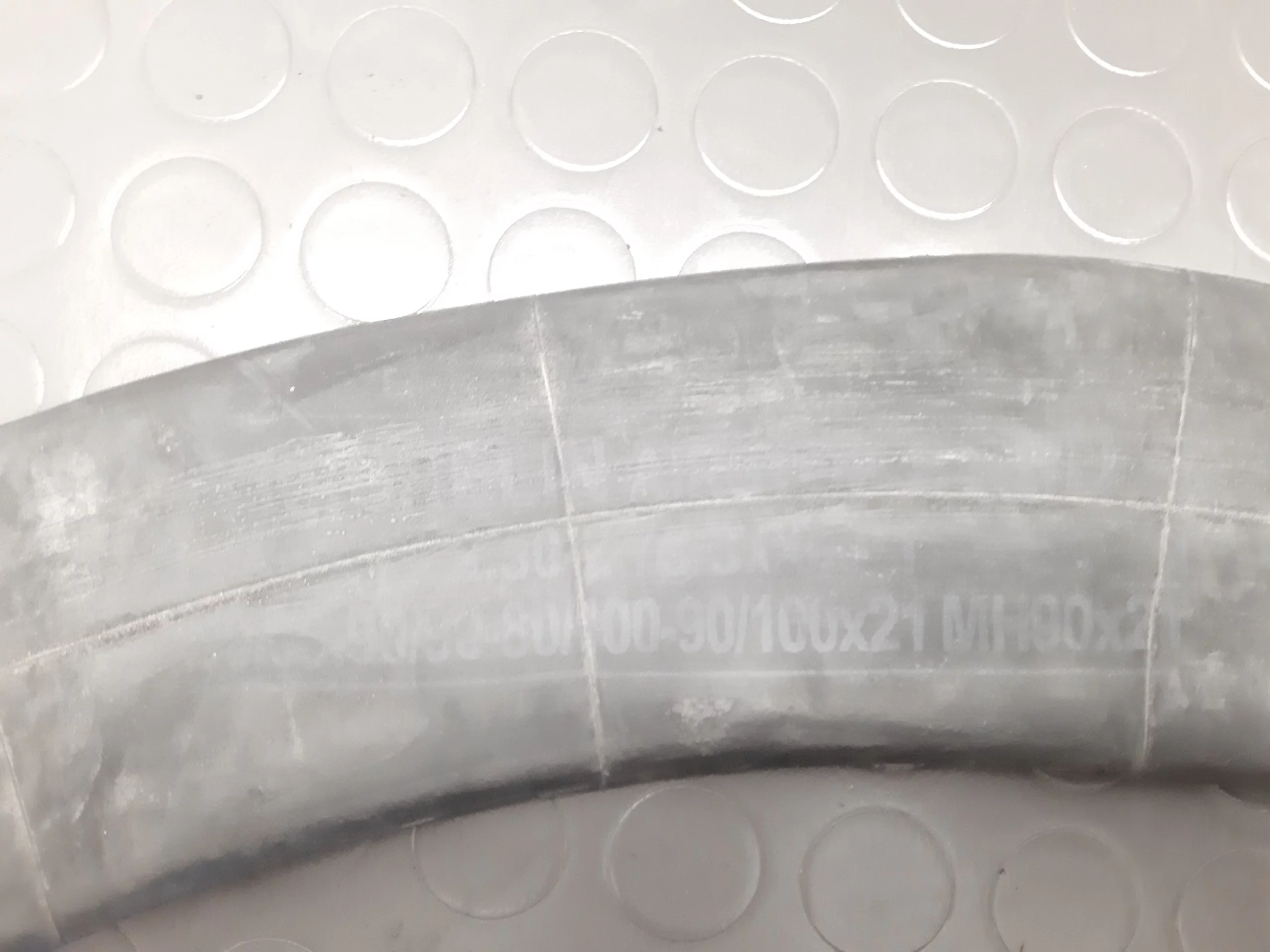 Schlauch Vorderrad 21 zoll Honda XRV 750 Africa Twin RD04 1990-92 – Bild 2