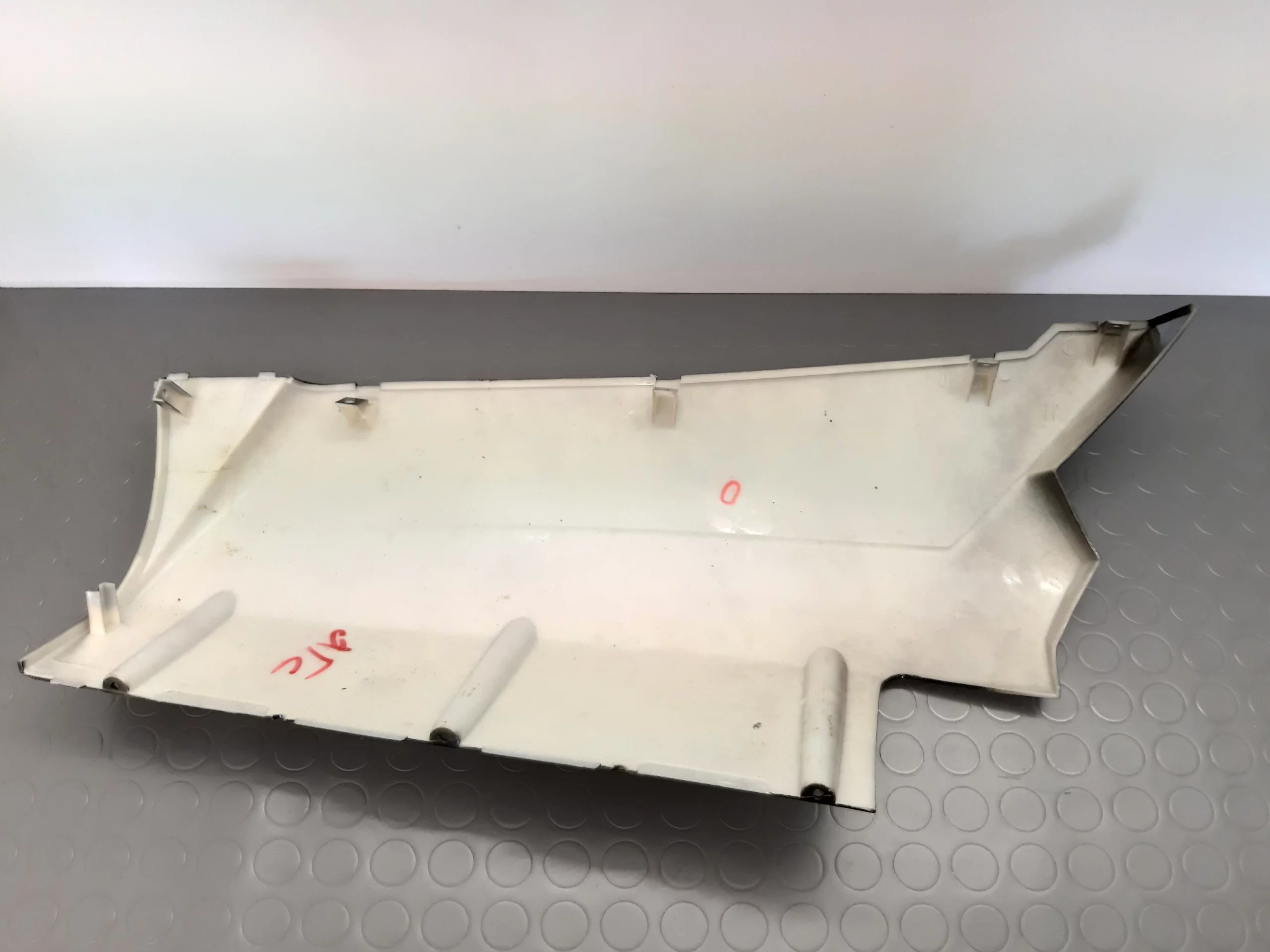 Fairing bottom right Baotian BT49QT-20B3 Land Flyer Yr. 2009-14 - Image 3