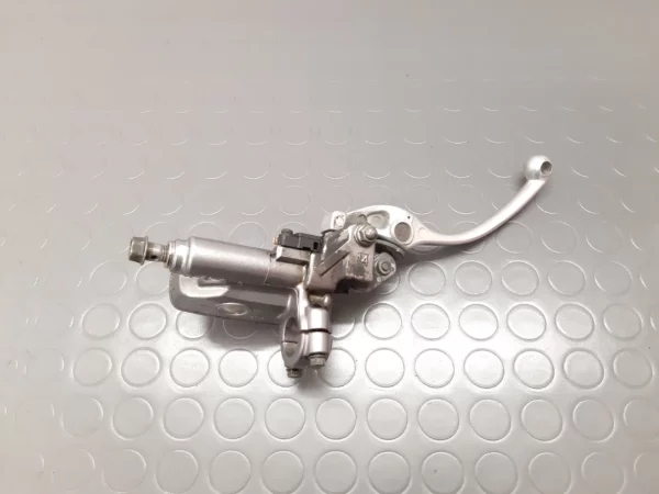 Leva della frizione/pompa della frizione Honda VFR 750 F (RC24) anno 1985-89 - immagine 2