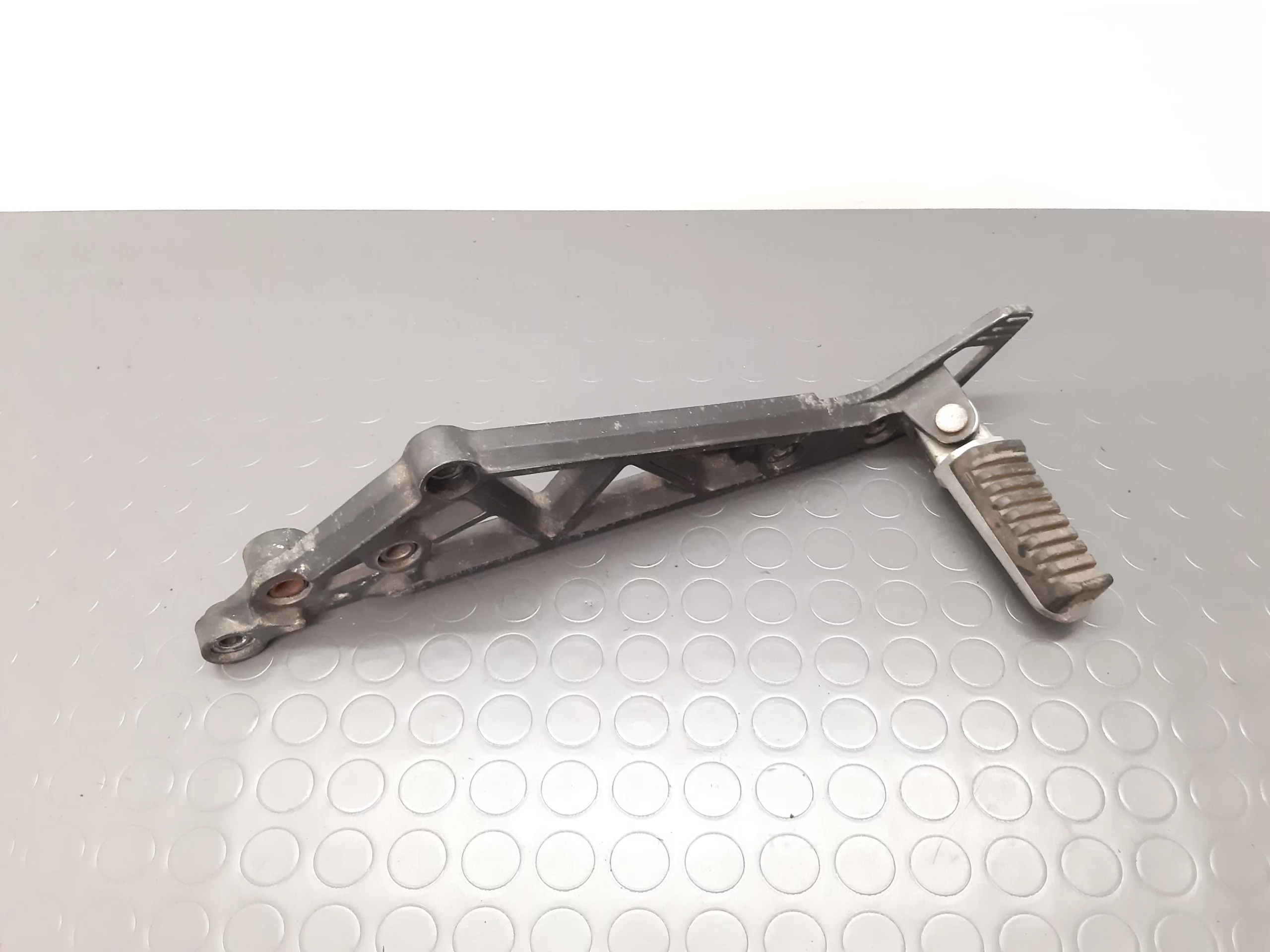 Footrests left Kawasaki GPZ 750 (ZX750A) year 1982-83