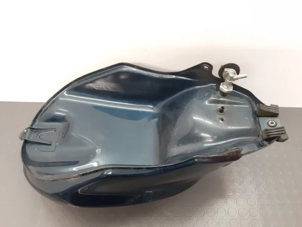 Tank ohne Schlüssel Honda NTV 650 (RC33) Jg. 1988-96 – Bild 3