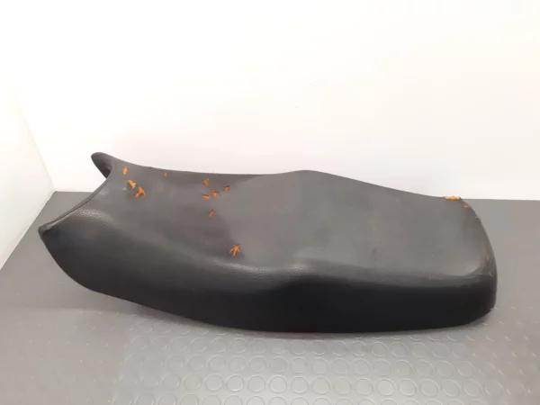 Selle Honda NTV 650 (RC33) année 1988-96