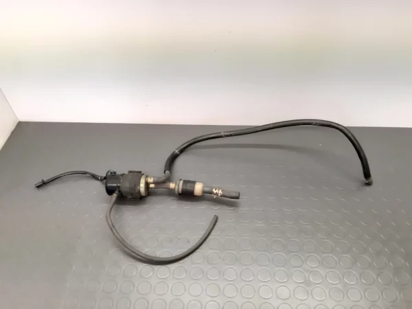 Benzinpumpe (UC-Z9M F-9-1)Honda NTV 650 (RC33) Jg. 1988-96