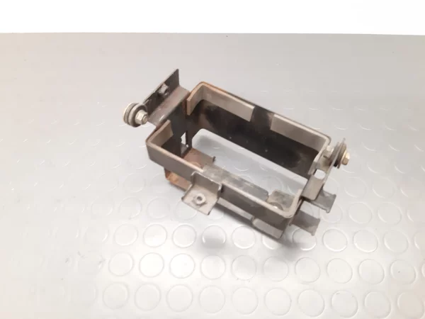 Boîtier de batterie Suzuki GS 500 E (GM51A) année 1988-95