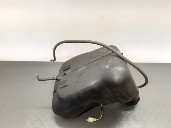 Tank Suzuki AY 50 AA Katana Jg. 1997-06 – Bild 3