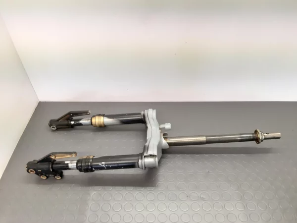Fourche Suzuki AY 50 AA Katana année 1997-06 – Image 2