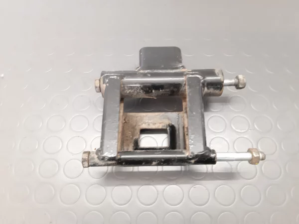 Motor Befestigung Suzuki AY 50 AA Katana Jg. 1997-06