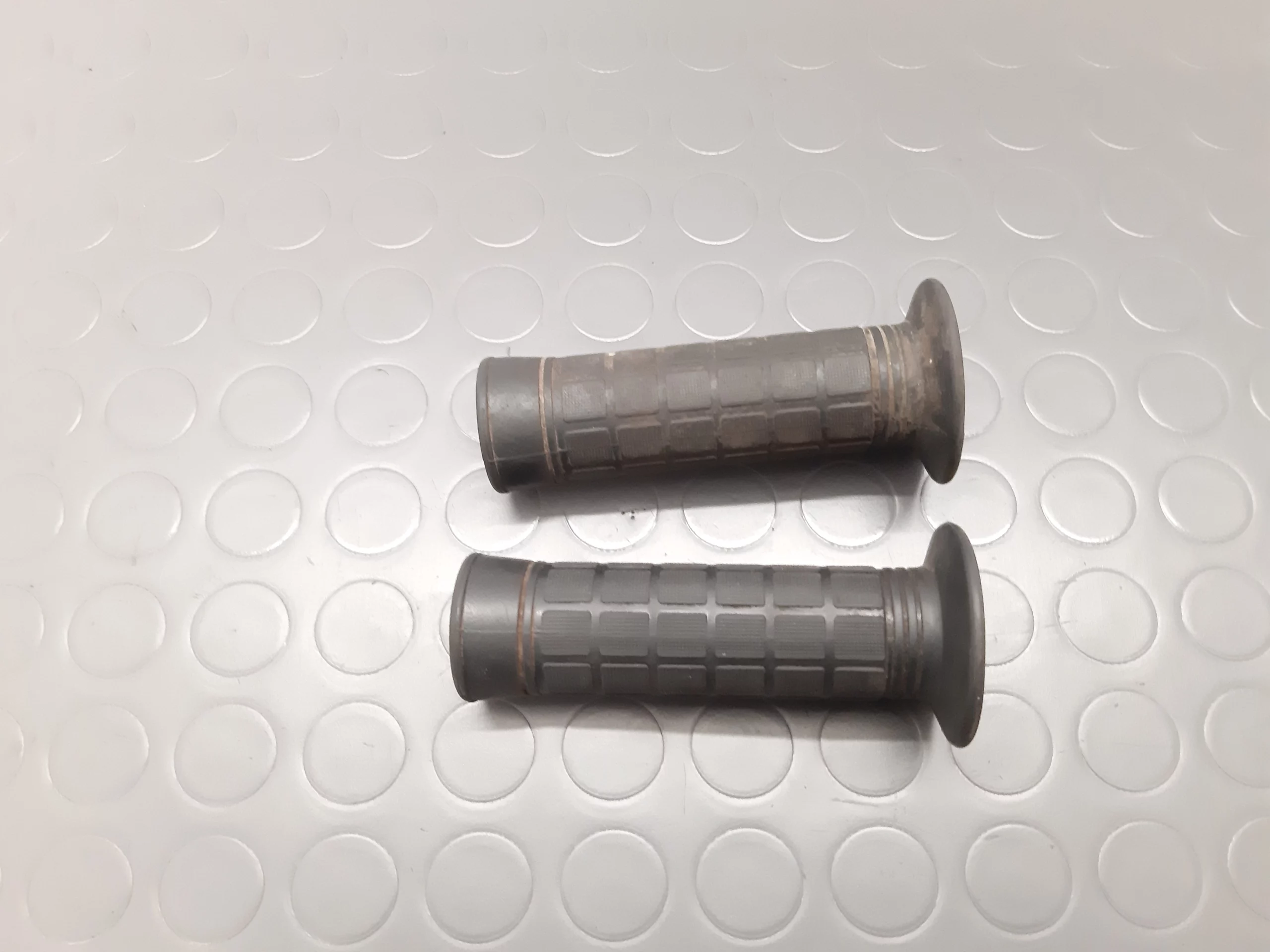 Rubber handle Yamaha XC 125 BELUGA year 1990-98