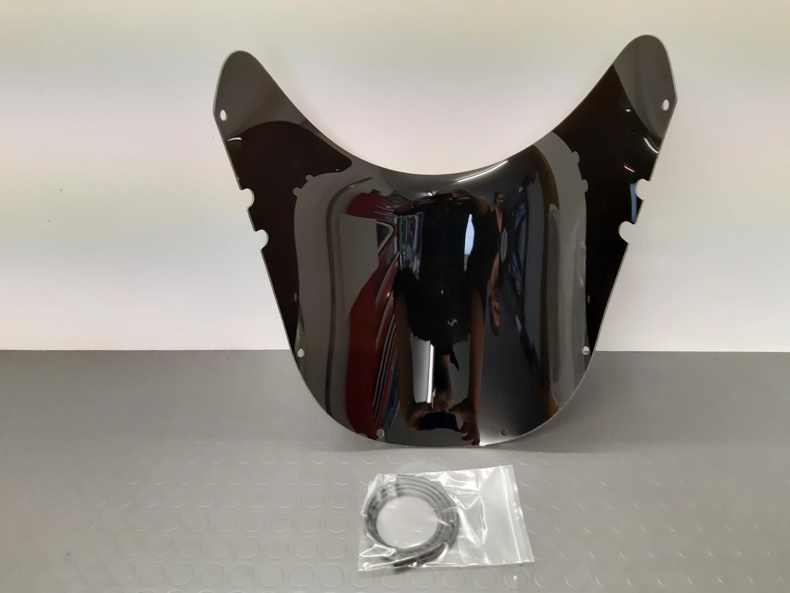MRA flat spoiler screen Yamaha FZR 1000 EXUP from '91 onwards - Image 2