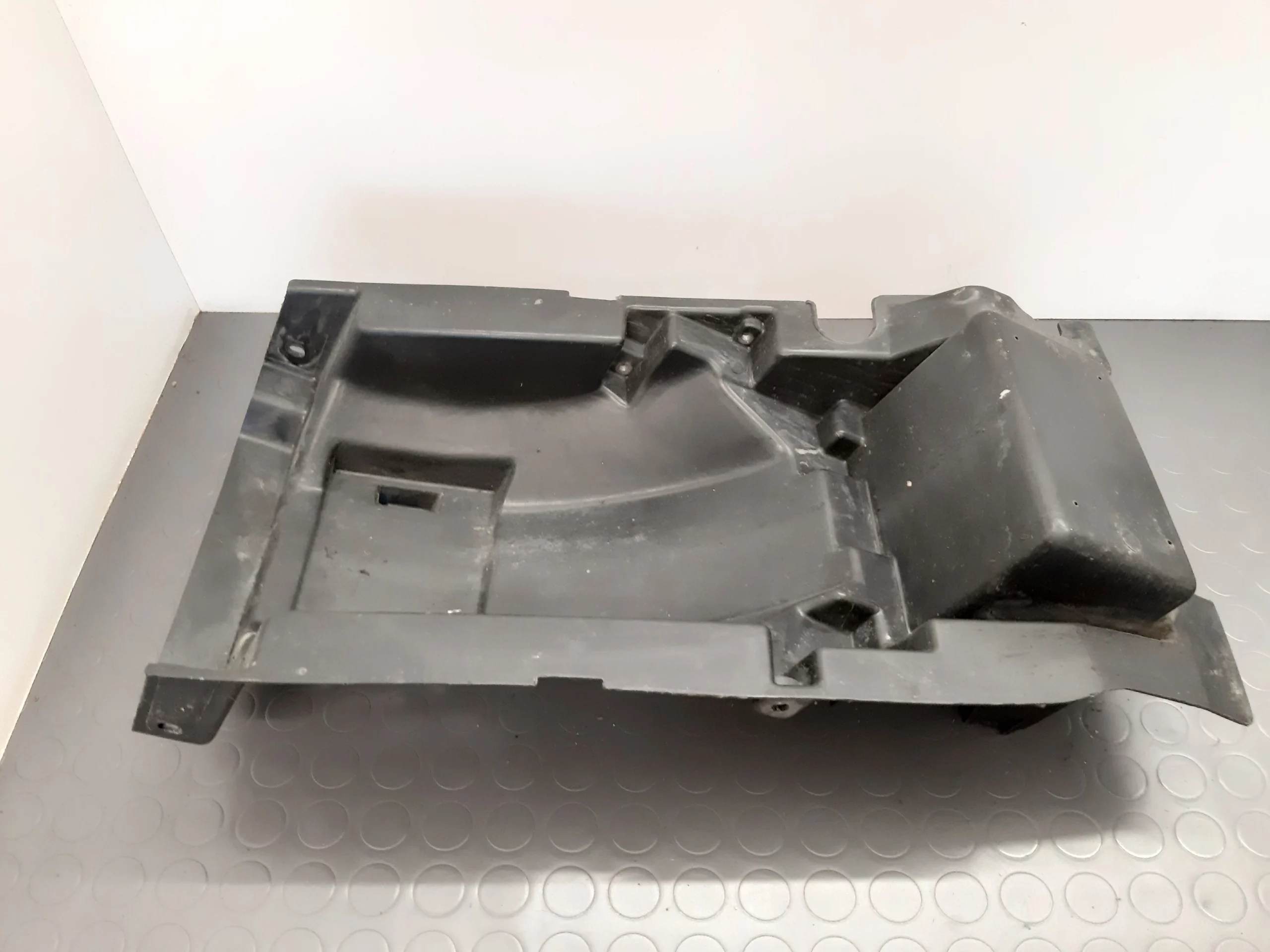 Splash guard rear Kawasaki ZZR 600 (ZX600E) year 1993-2005 - Image 3