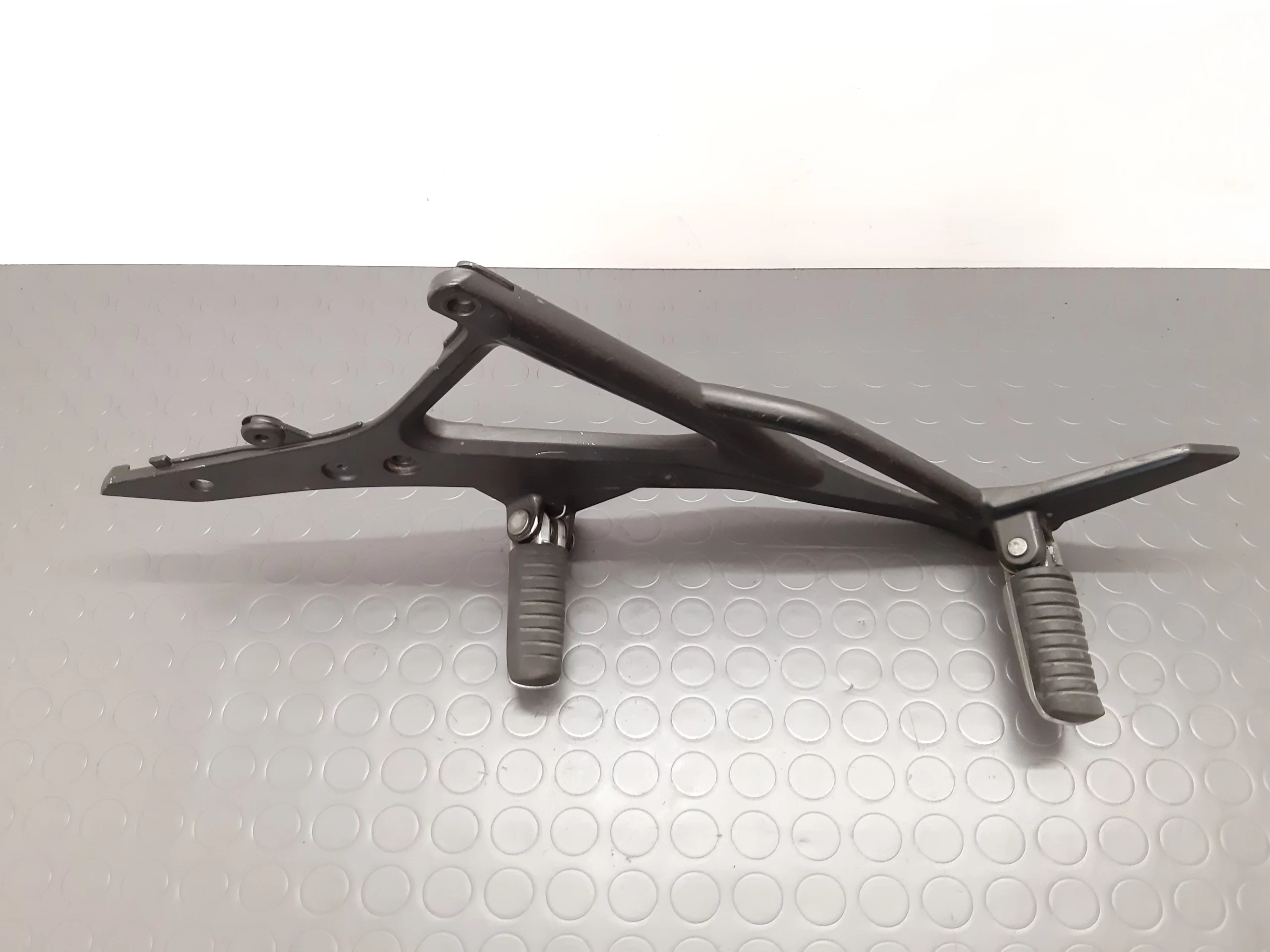 Footrests left Kawasaki ER-6N 650 year 2006- 2011 - Image 2