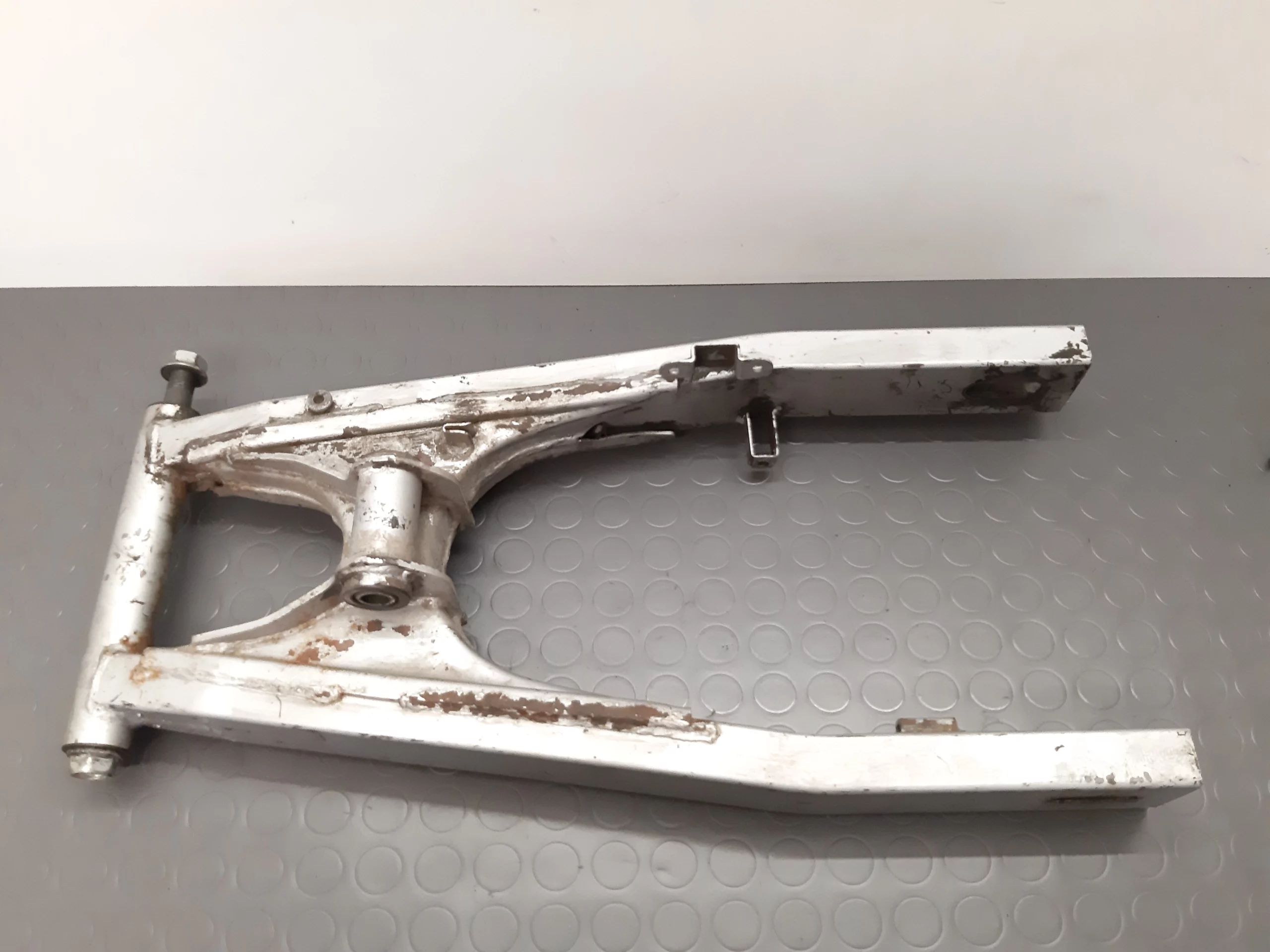 Schwinge Kawasaki KLE 500 Jg. ab 1991 – Bild 2