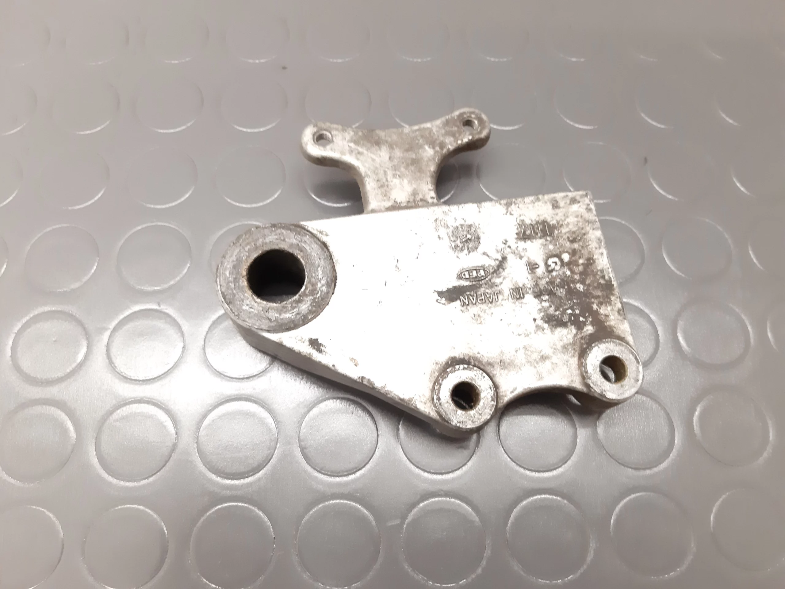 Bremssattel Befestigung Kawasaki KLE 500 Jg. ab 1991 – Bild 2