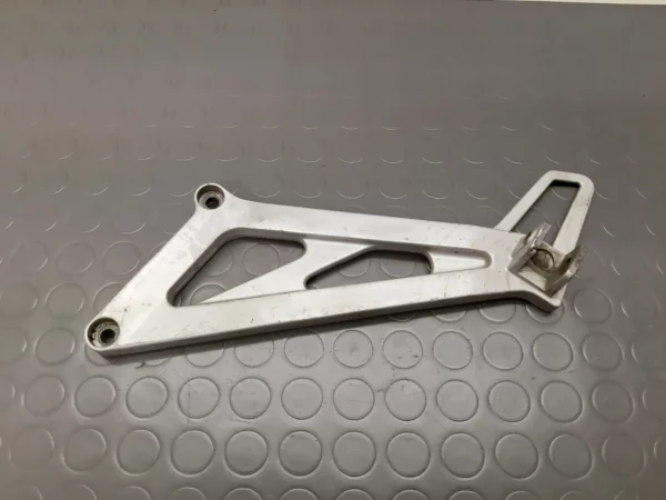 Fussrasten Befestigung (35011-1557) Kawasaki KLE 500 Jg. ab 1991