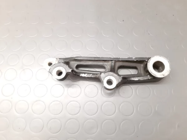 Fixation d'étrier de frein arrière Yamaha FJ 1100 (47E) année 1984-85