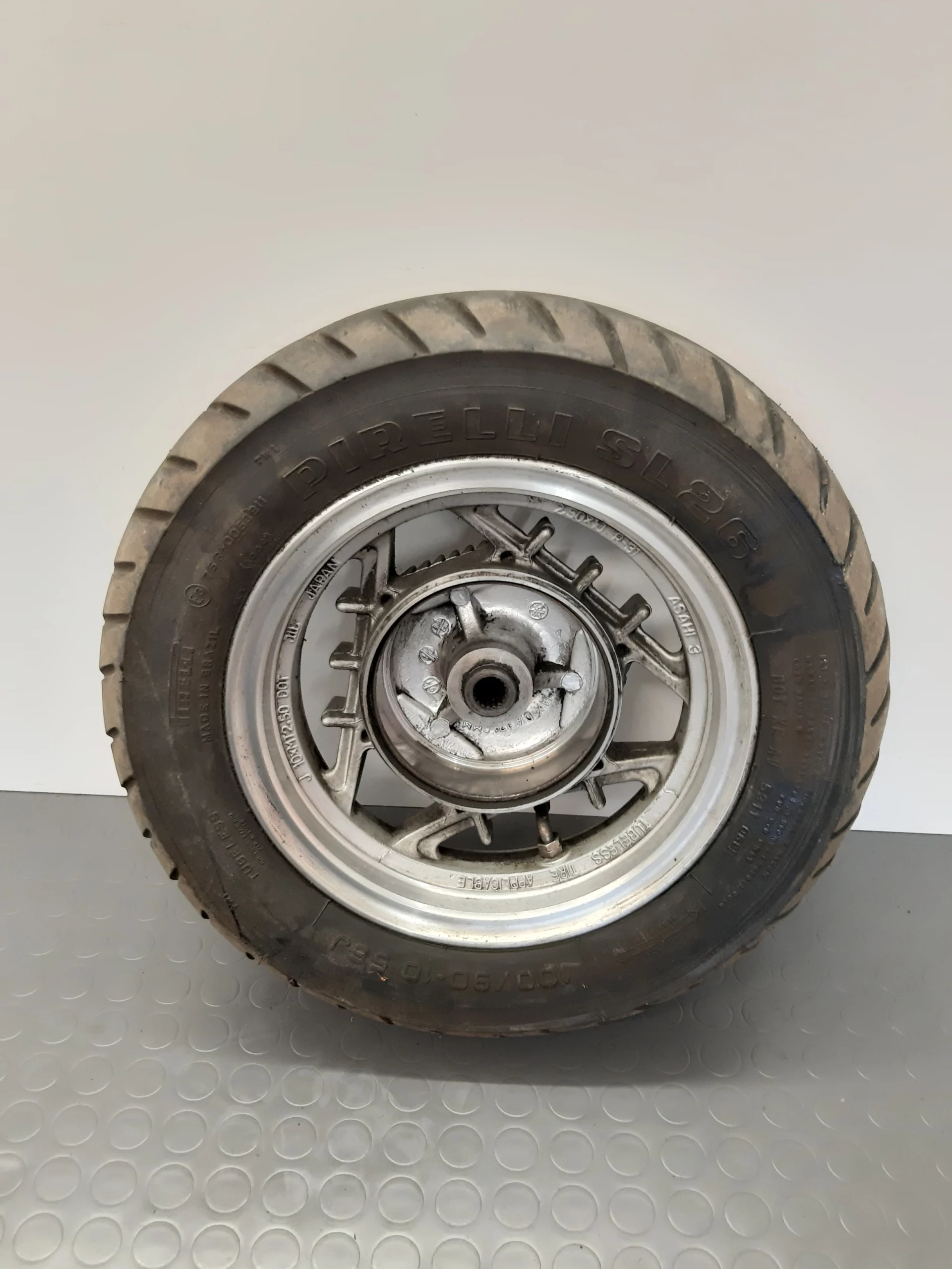 Rear wheel Yamaha XC 125 BELUGA year 1990-98 - Image 2