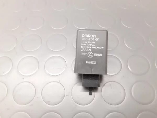 Relay OMRON (G8B-201-01) Honda NT 650 DEAUVILLE (RC47) year 1998-2005