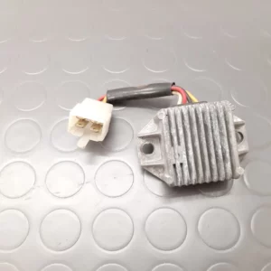 Régulateur de tension Yamaha DT 125 LC35E année 1985/86