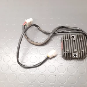 Régulateur de tension (SH541A-12) Honda VT 750 (RC29) annèe 1987