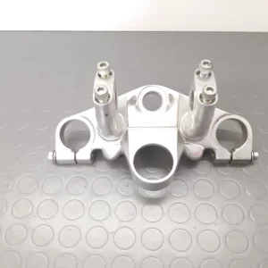 Staffa forcella superiore Yamaha FZX 750 Fazer anno 1986-90