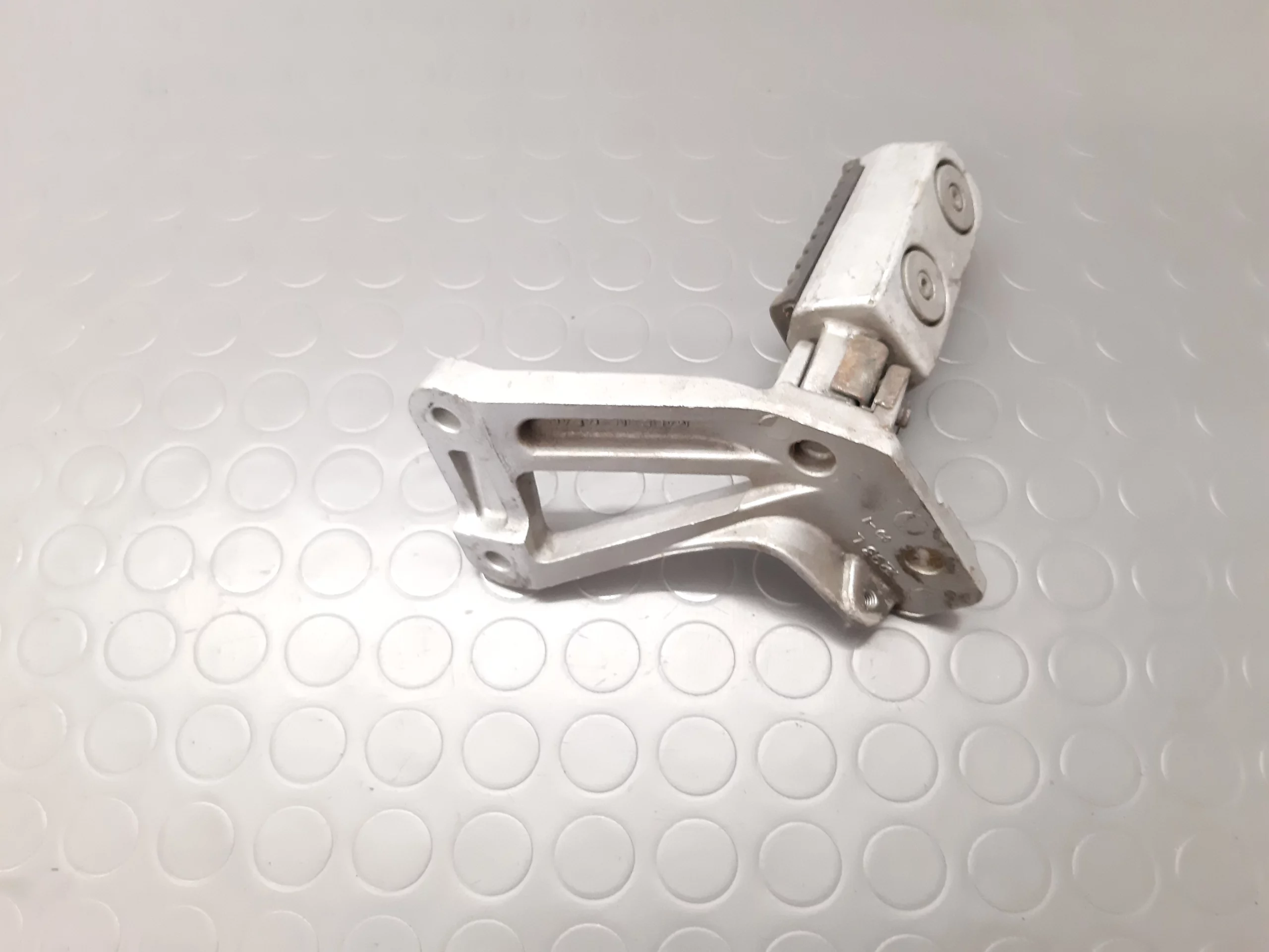 Footrests Kawasaki GTR 1000 Yr. 1986-94 - Image 2