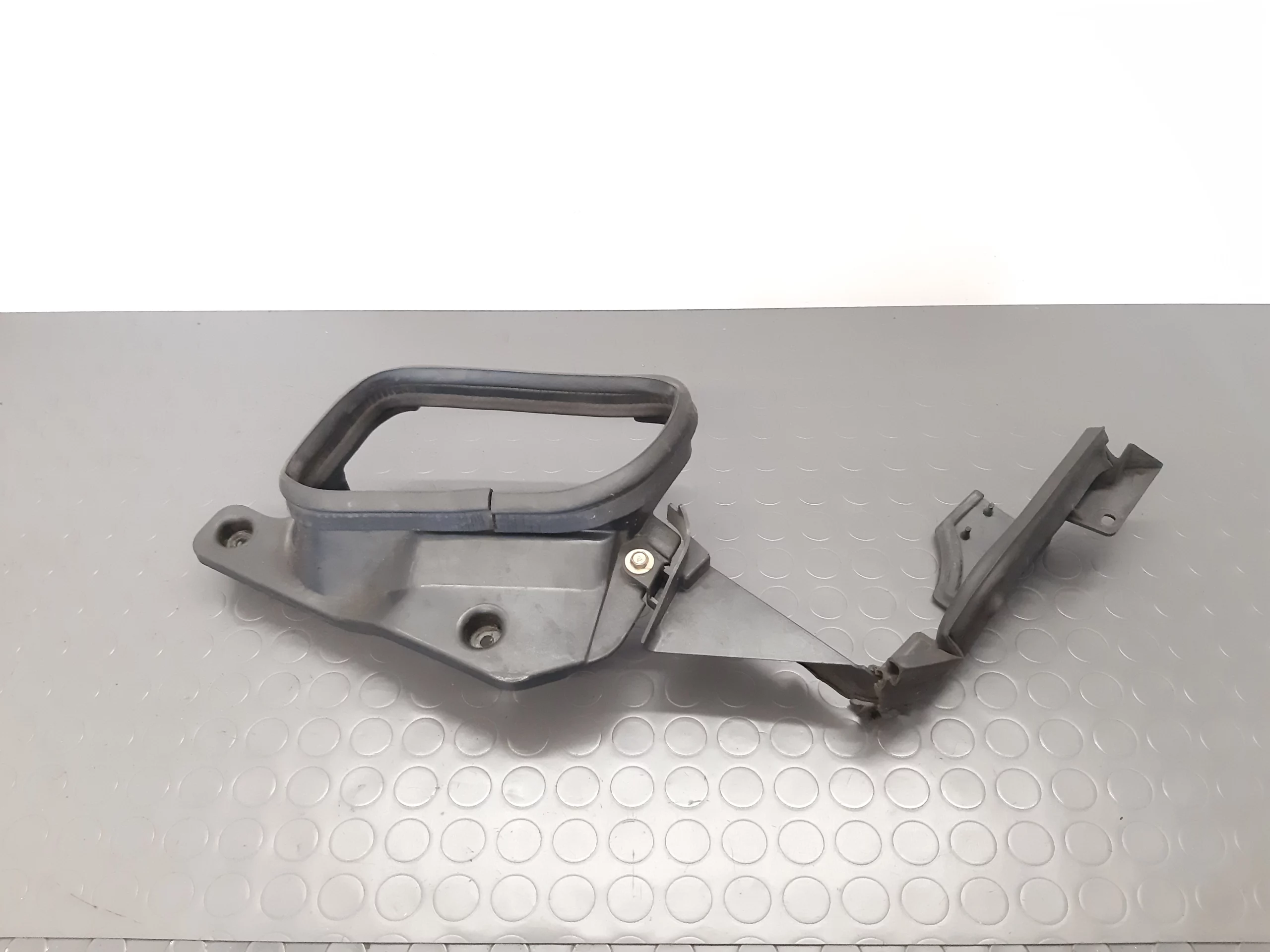 Bracket Kawasaki GTR 1000 Yr. 1986-94