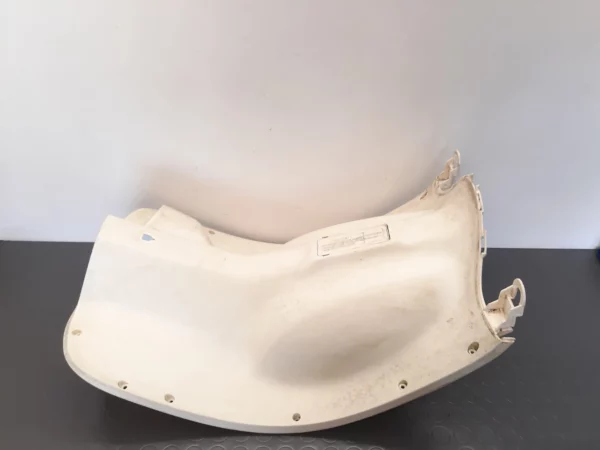 Beinschild 81131-A7A-0000 Sym mio 100 Jg. 2005-2014 – Bild 2