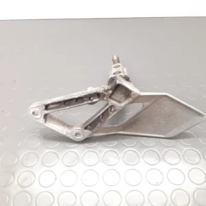 Repose-pieds gauche Honda CBR 600 F année 1996 – Image 2