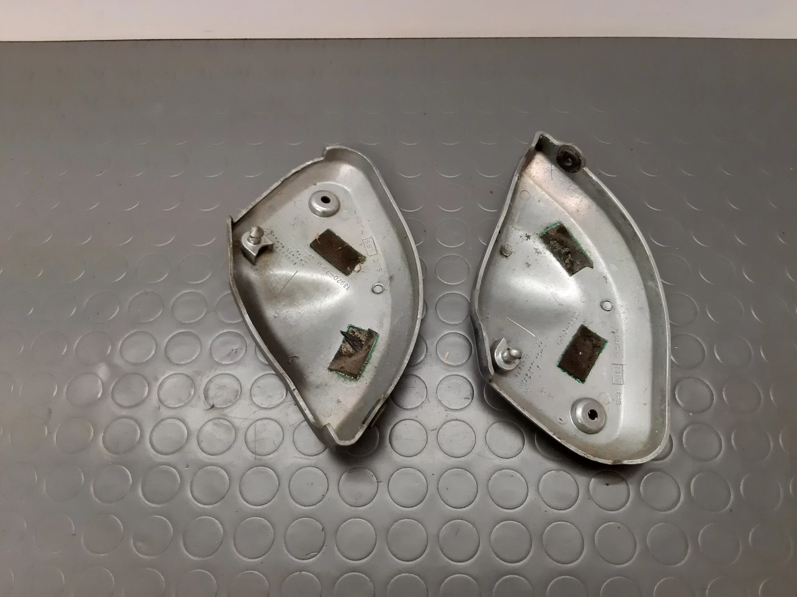 Couvercles de filtre Suzuki GSF 600S Bandit année 1995-2004 – Image 2