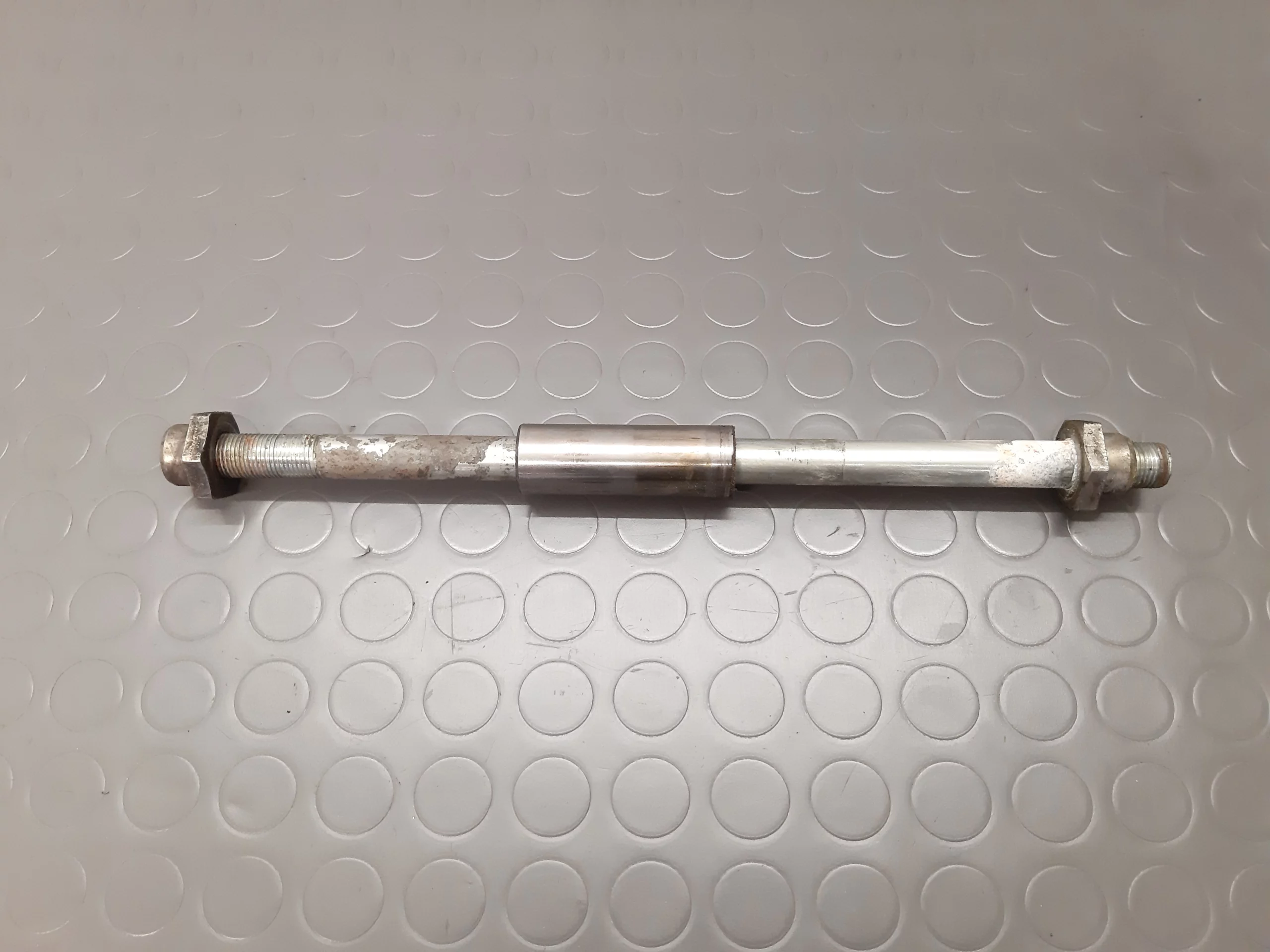 Bras oscillant axe Kawasaki GPZ 900 R (ZX900R) année 1984-93