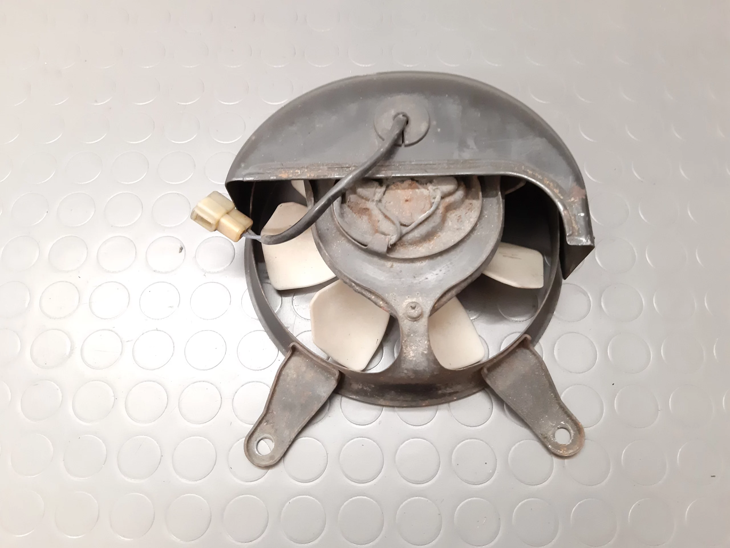 Ventilateur Kawasaki GPZ 900 R (ZX900R) année 1984-93 – Image 2