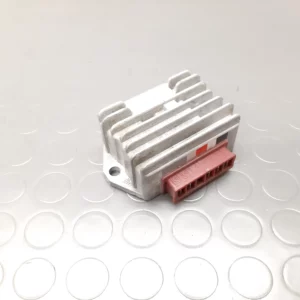 Régulateur de tension Piaggio Vespa Cosa 125 année 1988-91