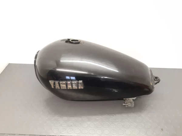 Réservoir Yamaha XS 750 E (3L3) année 1981 – Image 2