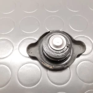 Bouchon de radiateur Kawasaki KLR 650 (KL650C) année 1995-2002 – Image 2