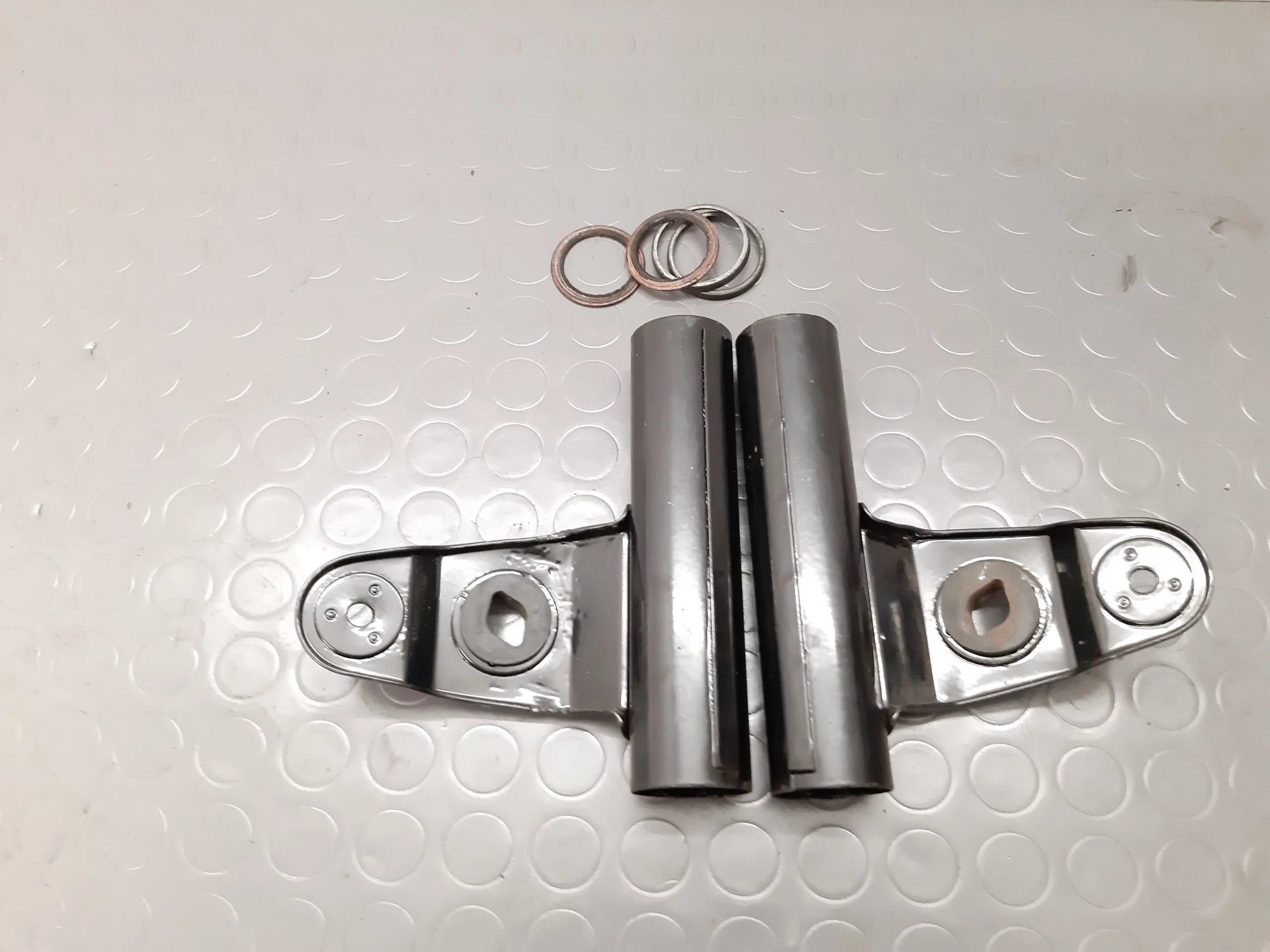 Headlight mounts Kawasaki GPZ 1100 B1/B2 Yr. 1981-1983 - Image 2