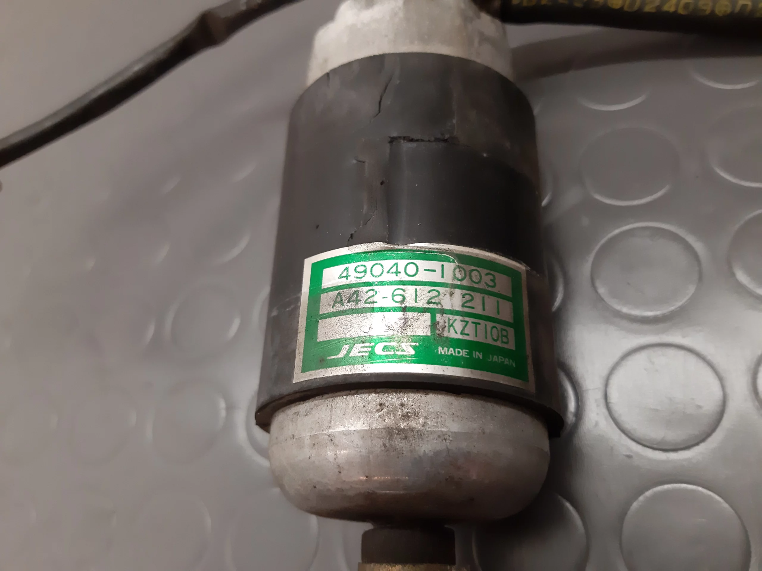 Pompe à essence 49040-1003 Kawasaki GPZ 1100 B1/B2 année 1981-1983 – Image 2