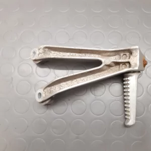 Fussrasten links Honda CBR 900 RR Fireblade Jg. 1996-97 – Bild 2