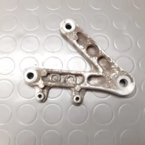 Fixation repose-pieds gauche Honda CBR 900 RR Fireblade année 1996-97 – Image 2