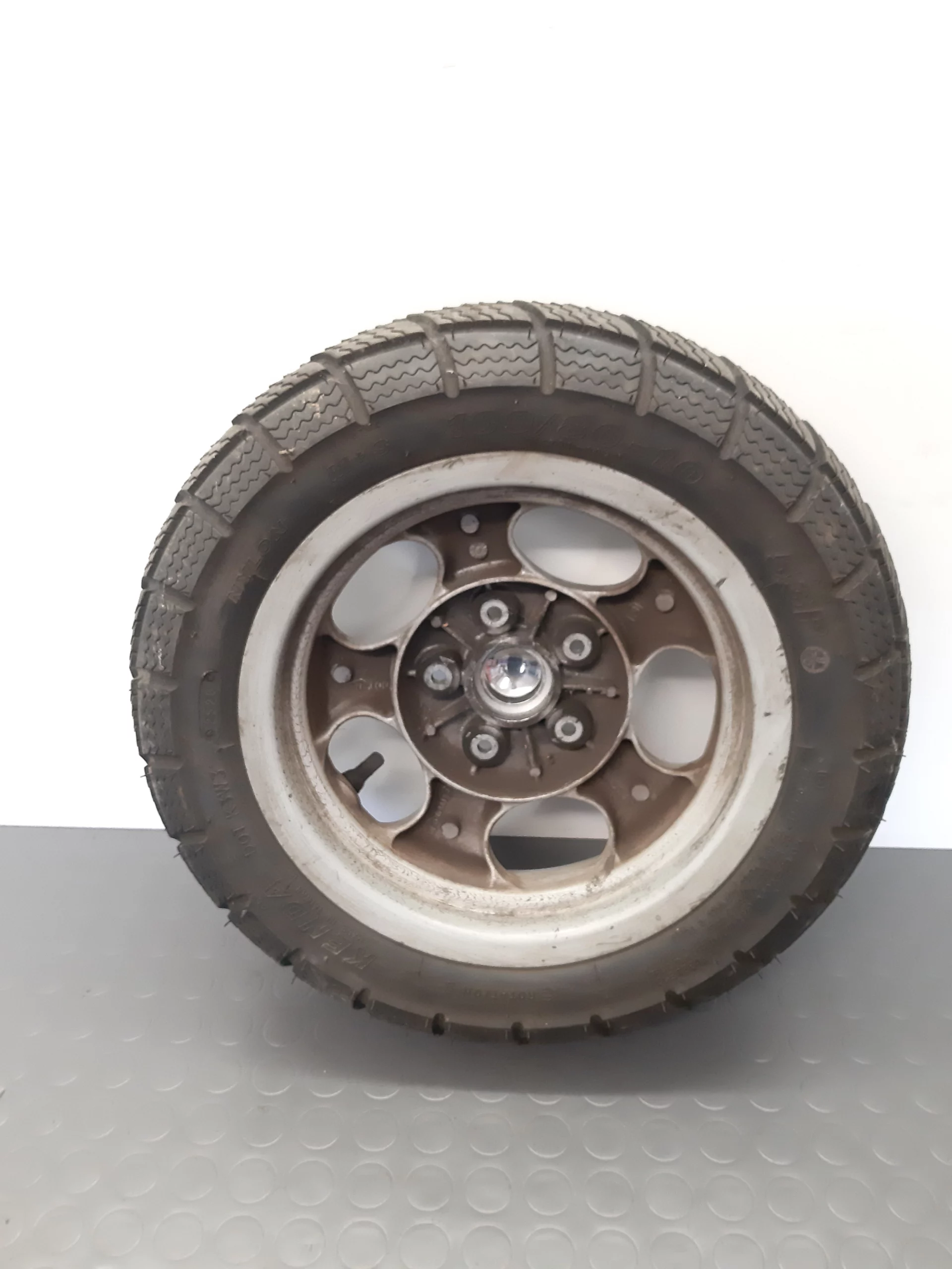 Ruota anteriore Piaggio Vespa ET4 125 anno 1996-99 - immagine 2