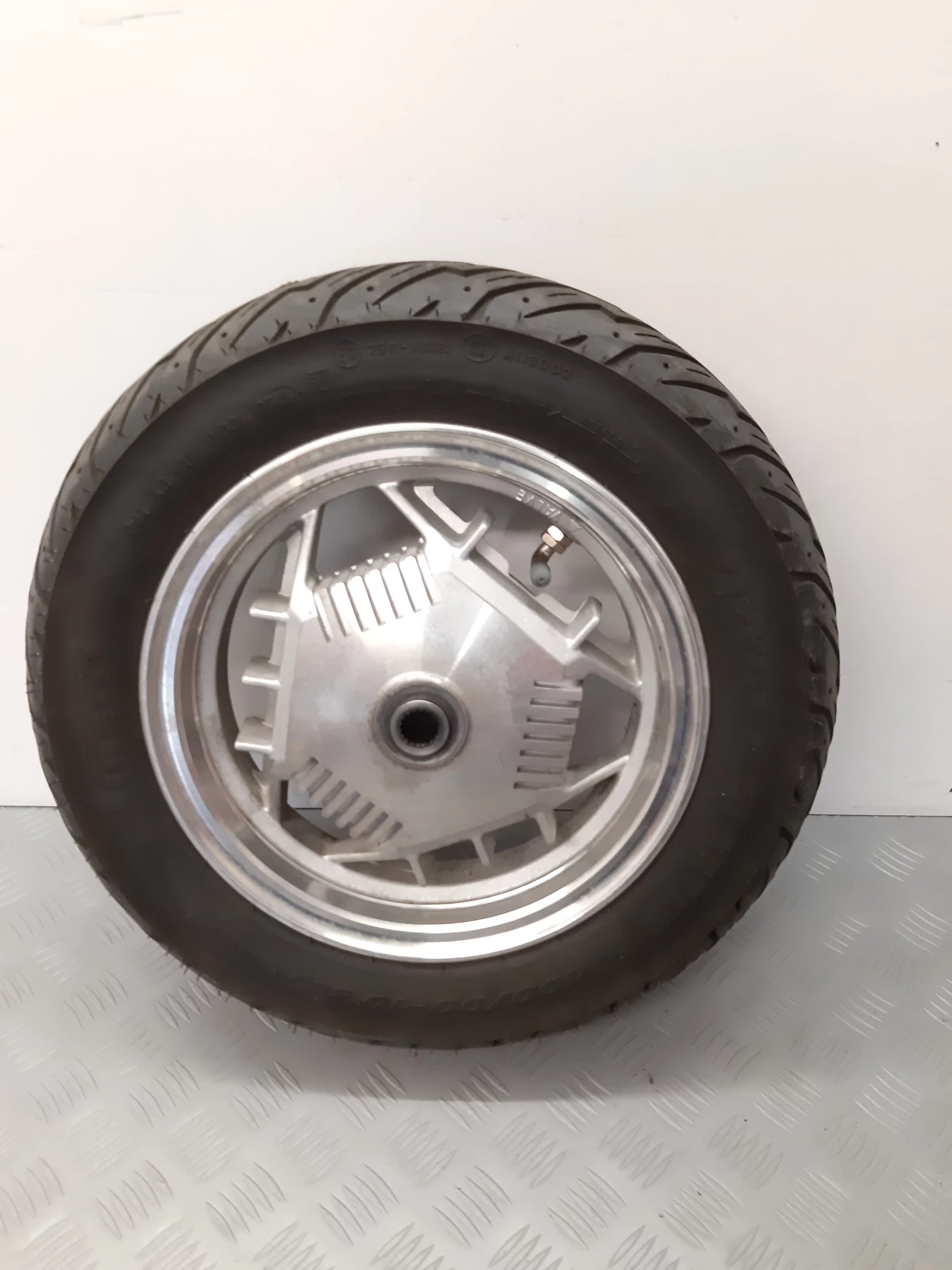 Ruota posteriore Yamaha XC 125 BELUGA anno 1990-98