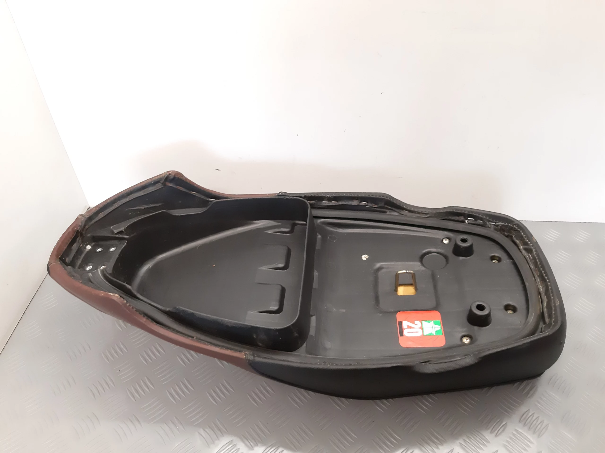 Sitzbank Tell Zahara 125 Jg. 2008-15 – Bild 3