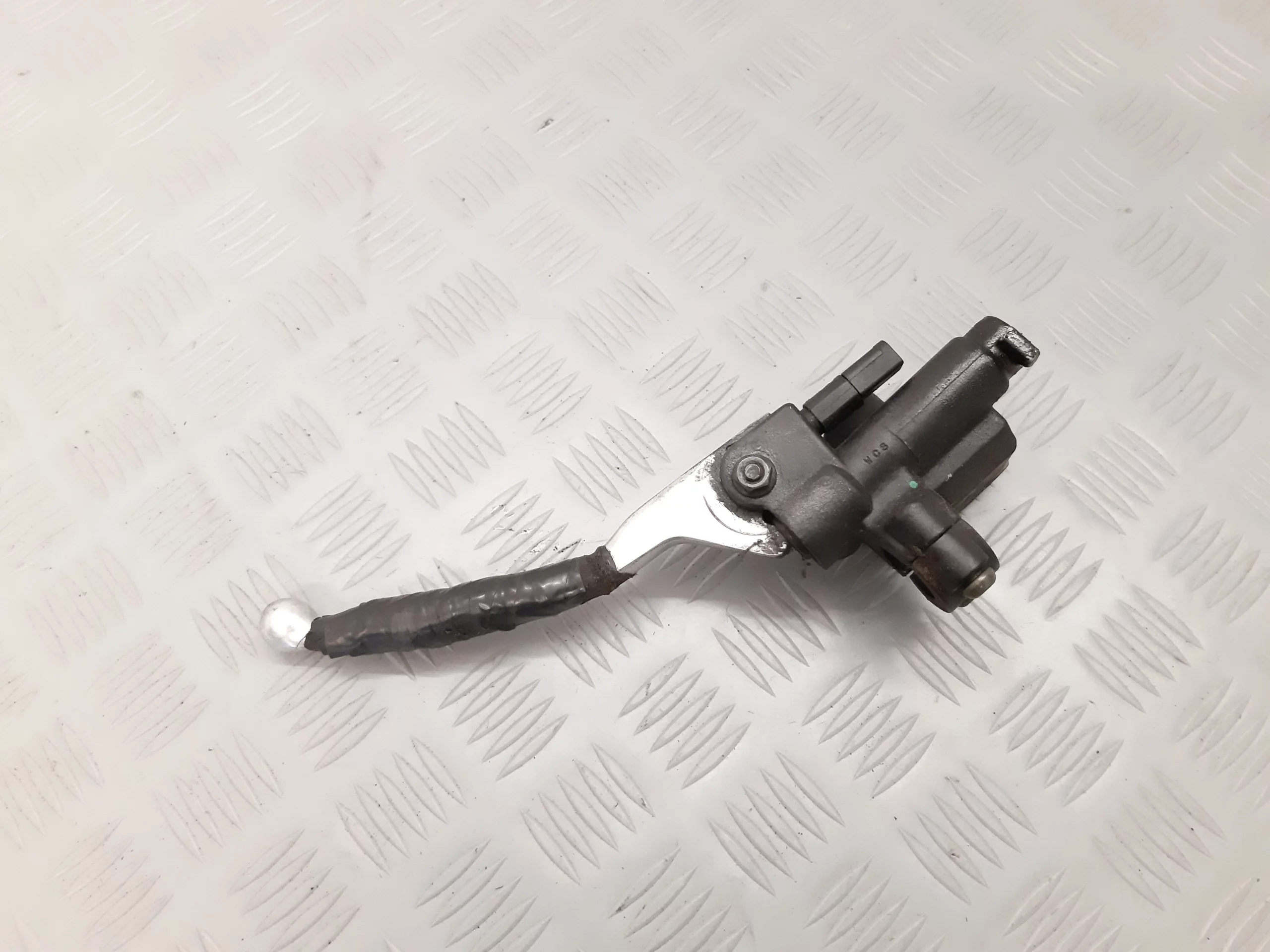 Bremshebel mit Bremspumpe Rechts Piaggio Liberty 125 Jg. 2004-09 – Bild 2